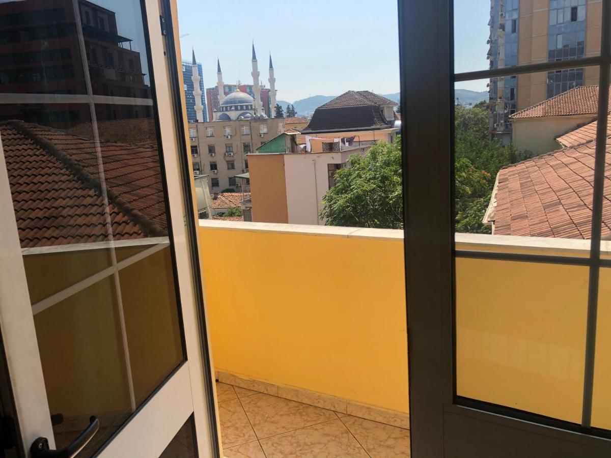 Tirana Apartment 2 ภายนอก รูปภาพ